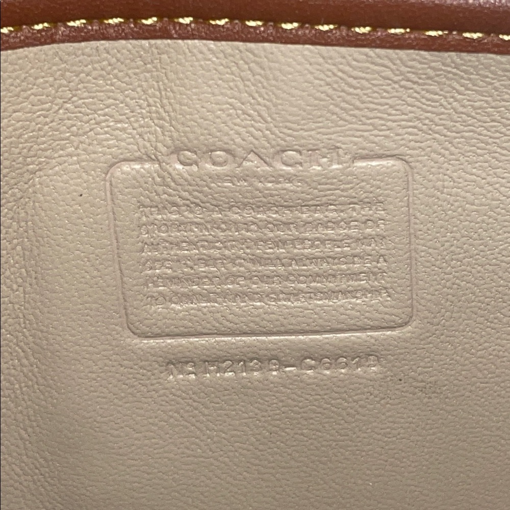 New Coach Metallic Quilted leather Colorblock Camera Bag and Wallet Set in Pink - Picture 10 of 17